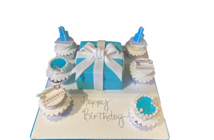 Tiffany Box & Cupcakes